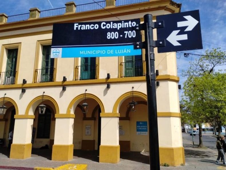 Franco Colapinto del 700 al 800 a metros de la Basílica de Luján.