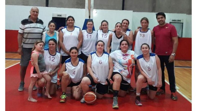 TRINFO. Las chicas de Peñarol ganaron en el debut..