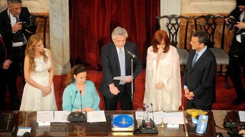 “SÍ JURO”. Alberto Fernández asumió la presidencia con un fuerte discurso..