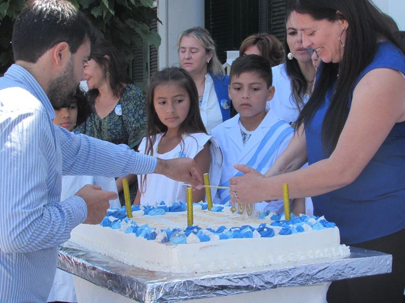 La Escuela Nº 1 celebró sus 150 años en el corazón de Pilar