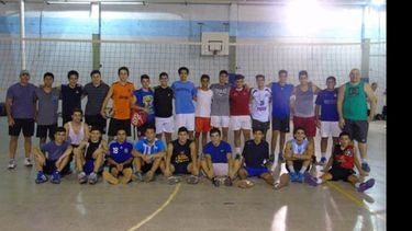 ULTIMA DETALLES. Los equipos de inferiores y Primera de Muni que se preparan para la Metropolitana..