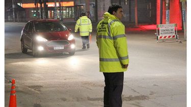 CONTROLES. Tránsito suma inspecciones de alcoholemia y transporte..