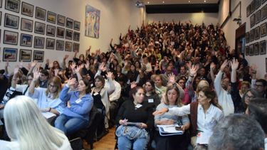 PARTIDOS. La FEB rechazó la oferta que SUTEBA había aceptado.