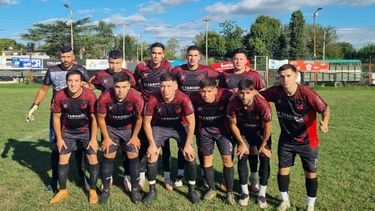 EQUIPO. Villa Rosa sumó de a 3 en Manzanares. EQUIPO. Villa Rosa sumó de a 3 en Manzanares.