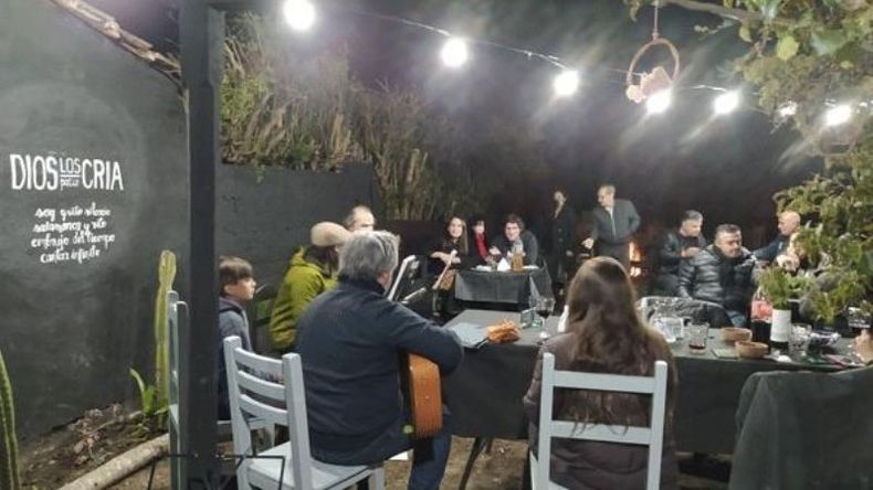 Vuelve Dios los Cría Patio..