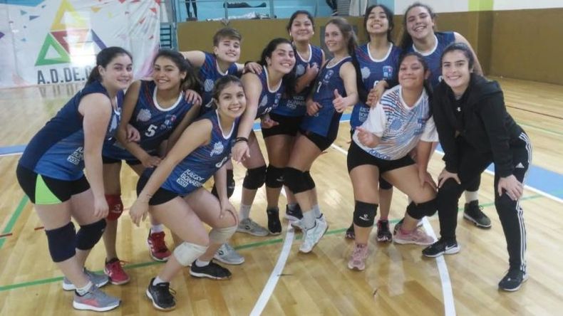 Las chicas de la Sub 15 de Pilar..