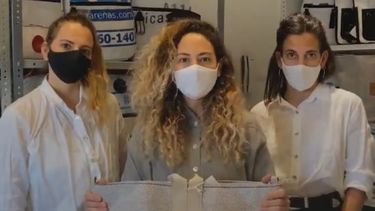 BASILOTTA. Mora, Ornella y Carla, premiadas por su firma Fracking Design. .