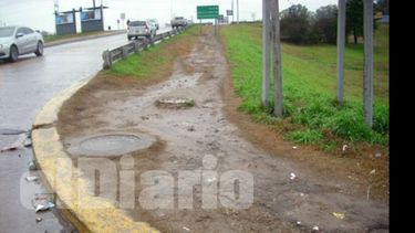 Malas condiciones del puente del K50 de la Panamericana..