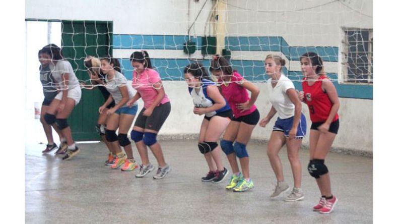 PREPARACIÓN. Las chicas van tomando ritmo. .