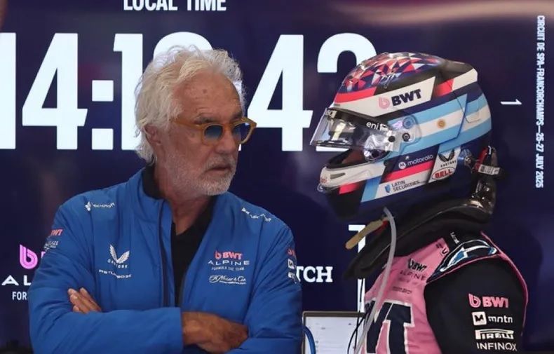FRENTE A FRENTE. Briatore y Colapinto tienen 10 fechas por delante para mejor.