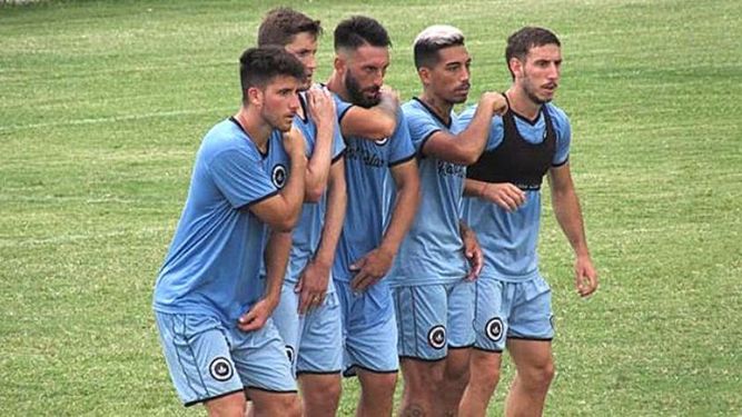 ARRUGUE DE BARRERA. Real entrenó ayer en el Barraza..