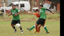 REDONDO. El Verde festejó por duplicado en el clásico..