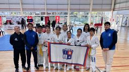 A LA FELIZ. La delegación de Pilar que compitió en la etapa Regional, en Tigre.
