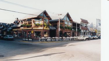 YRIGOYEN Y SAN MARTÍN. Así lucía Tarela’s en los 90.