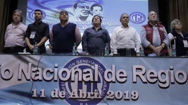 ANUNCIO. En el plenario realizado en SMATA, hubo críticas a las CGT..