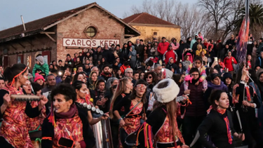 La Fiesta del Sol es una tradición de Carlos Keen que ya lleva 26 años. La Fiesta del Sol es una tradición de Carlos Keen que ya lleva 26 años.