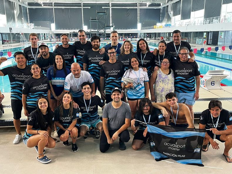 EQUIPOS. Los representantes de Acuasport de Sportivo en el Parque Olímpico de la Juventud.