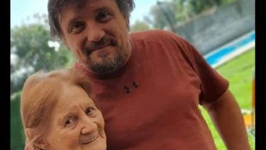 Gastón falleció ayer, un mes después que su madre Marta Gómez. .