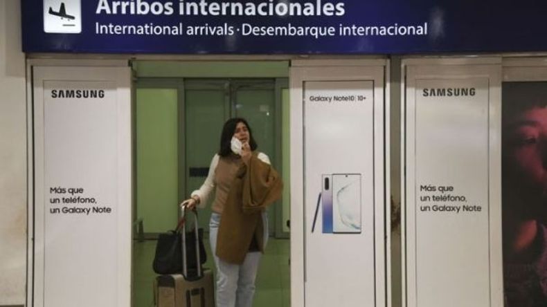 El Instituto Malbrán detectó las variantes del Amazonas y de Río de Janeiro en viajeros provenientes de Brasil. .