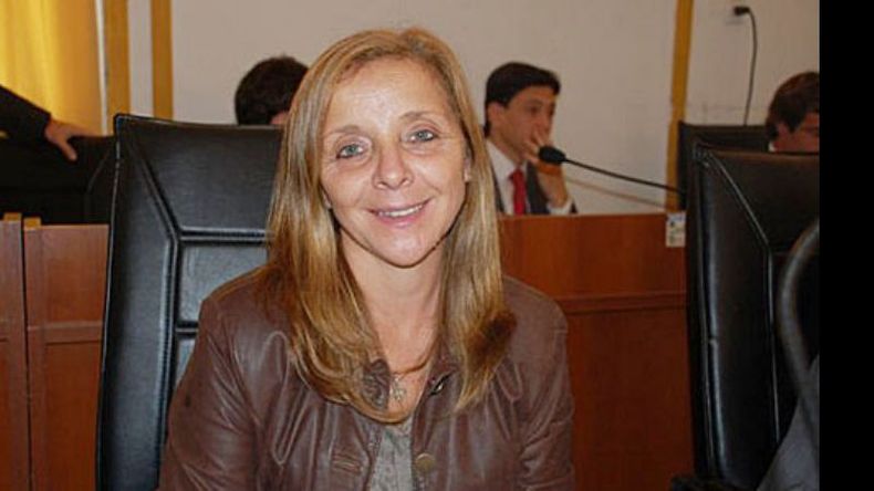 Liliana Monje asumiría la intendencia interina hasta marzo..