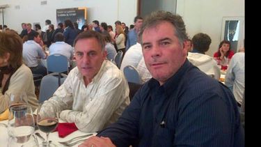 La mesa está servida. Tal vez como probando el trabajo conjunto que deberán encarar desde diciembre, los concejales electos Gustavo Trindade y Hugo Rosso ya en el que coincidieron la mesa. No será aún la banca massista que ambos ganaron en las últimas elecciones, pero por ahora bien vale el almuerzo que compartieron ayer en Mar del Plata como parte de un encuentro convocado por el intendente de Tigre, Sergio Massa..