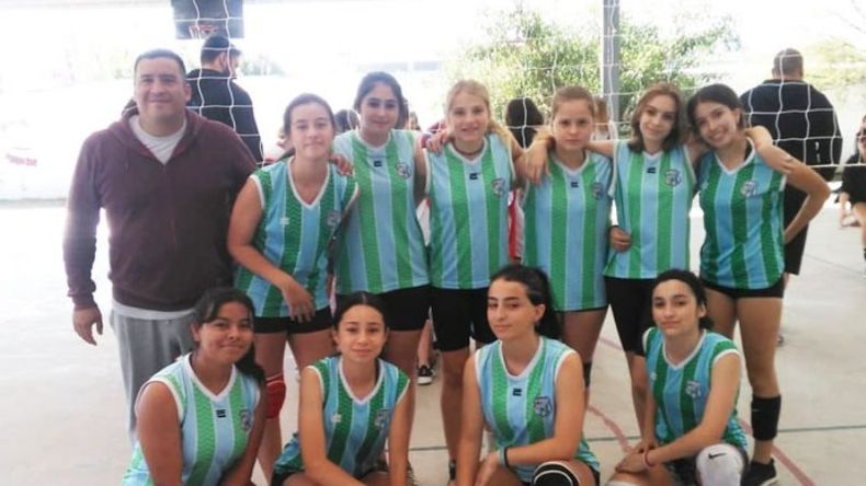 PROTAGONISTA. Uno de los equipos femeninos de Capilla Racing..