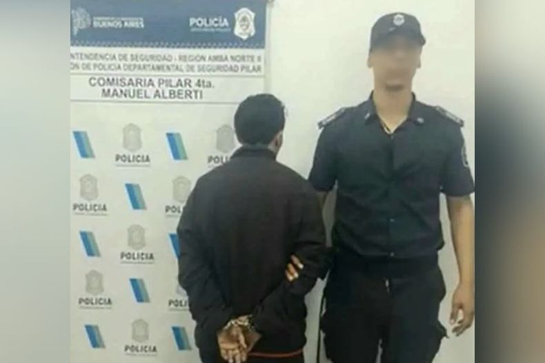 En la requisa se le secuestraron 32 piedras de cocaína al detenido.&nbsp;