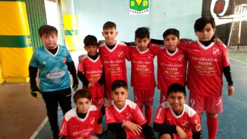 La 2012 del Rojo se estrenó con una media docena de goles en Castelar..
