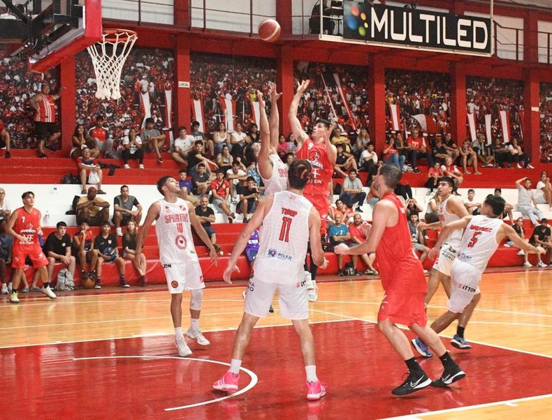 Sportivo Pilar no pudo en su estreno en Avellaneda y vuelve a casa.