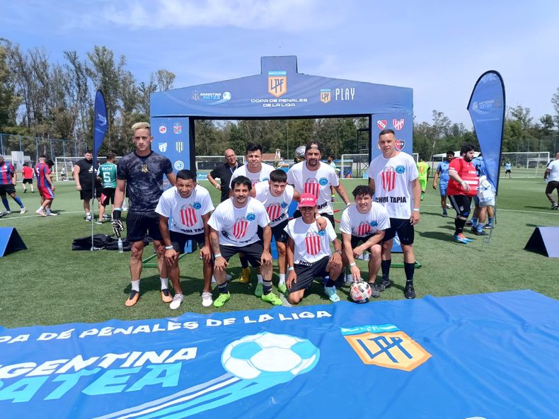 El equipo de Transur de Pilar en el predio Lionel Messi de AFA, en Ezeiza.