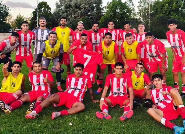 Atlético Pilar metió 7 gritos y se ilusiona en la Primera B.