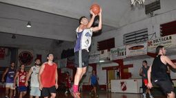 APUNTA ALTO. Sportivo juega su primer amistoso oficial del 2017..