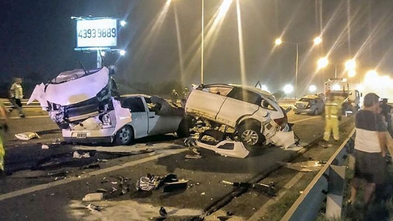 DESTRUCCIÓN. Así quedaron los autos luego del choque triple..
