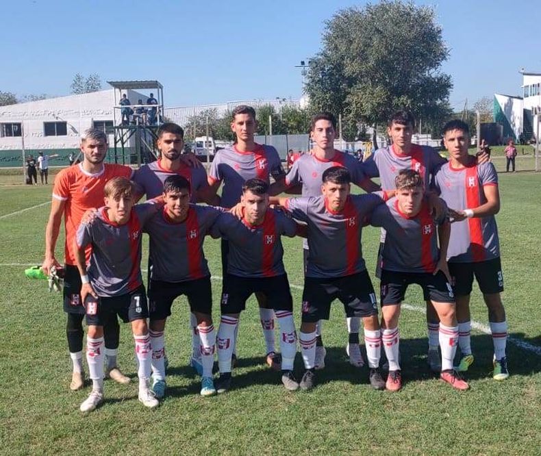 La formación de Atlético Pilar que consiguió volver al triunfo en AFA.