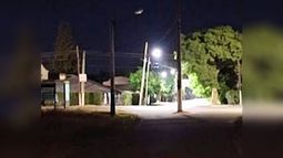Entrada del barrio, Ruta 234 y calle Puerto San Julián. Estamos frente a la panadería “Tía Chona”. Estamos sin luz hace varios meses. Analía Esquivel..