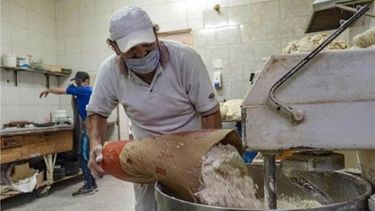 MENOS SUBAS. Las panaderías acordarían un tope de $380 para el kilo de pan..