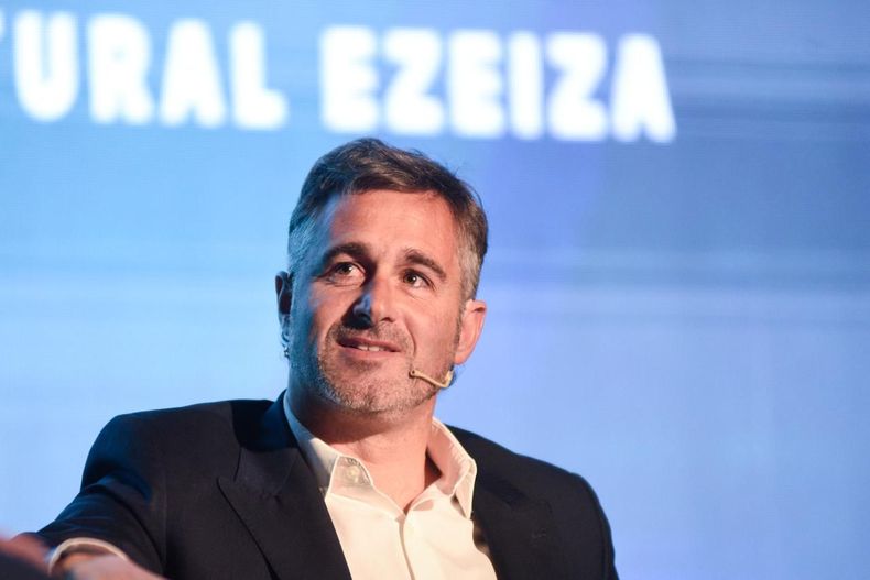PRODUCCIÓN. Federico Achával compartió miradas sobre el desarrollo industrial y urbano, generación de trabajo e inversión pública.