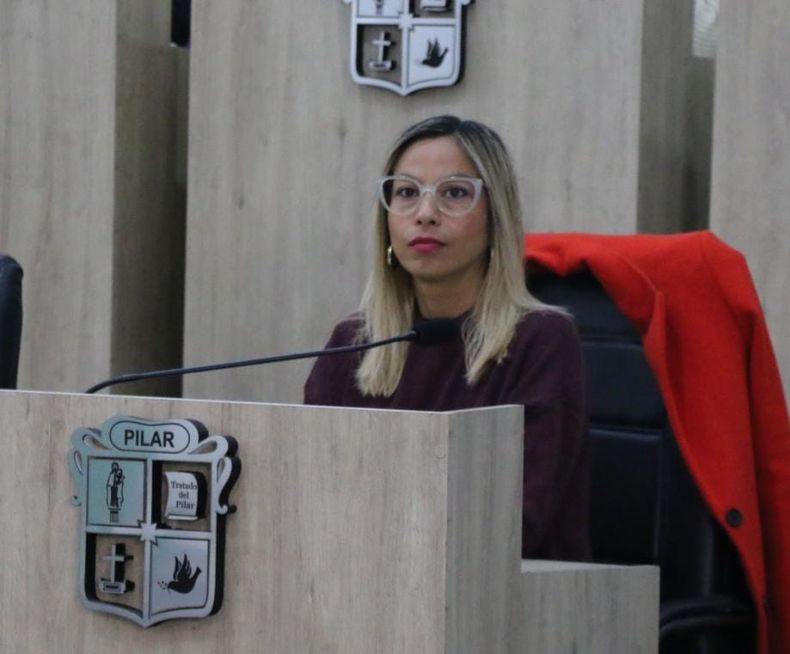 Adriana Cáceres (Pro), autora de la iniciativa.