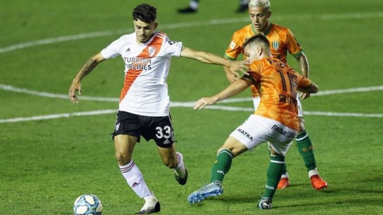 Simón ya debutó en Primera..