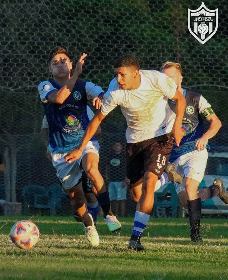 PASE. Metalúrgico dejó pasar la oportunidad al empatar 0-0 con Somra.