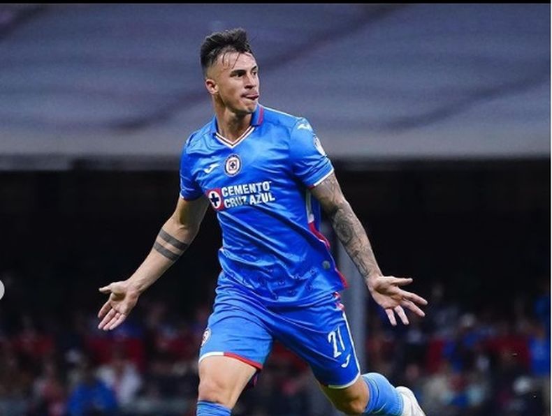 Augusto Lotti disputó 22 partidos en Cruz Azul en los que anotó 3 goles y dio 2 asistencias.