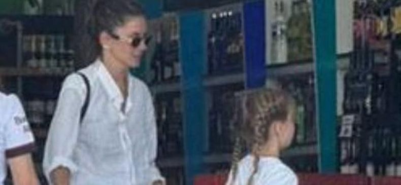 La China junto a Isabella Icardi en un súper chino de Pilar.&nbsp;