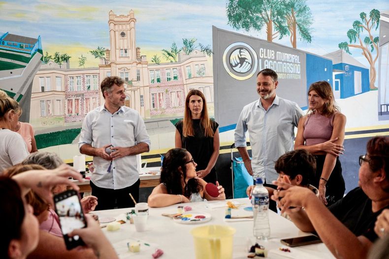 MURAL. Con el Pelle y los clubes municipales de Fondo, Achával participó de la actividad.