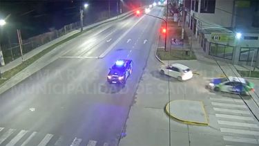 Roban auto en Pilar y tras persecución los detienen en San Miguel