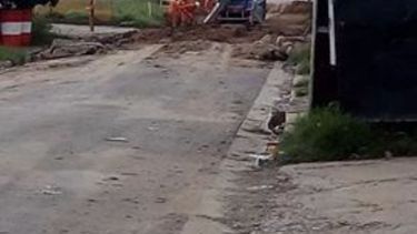 Un camión se retira de la obra Luchetti..