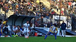 ENCARA. Tossi intenta superar la marca de Redondo (foto: Fredy Caballero)..