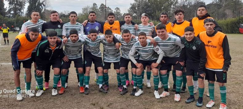 TRIUNFAZO. Unión Ferroviaria dio el golpe de la fecha al vencer a Villa Rosa de visitante y dejarlo fuera de la pelea.