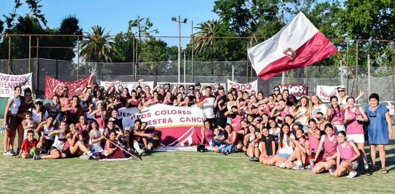 FIESTA. Cerro Pilar festejó un nuevo ascenso. En 2025 jugará en la División E.