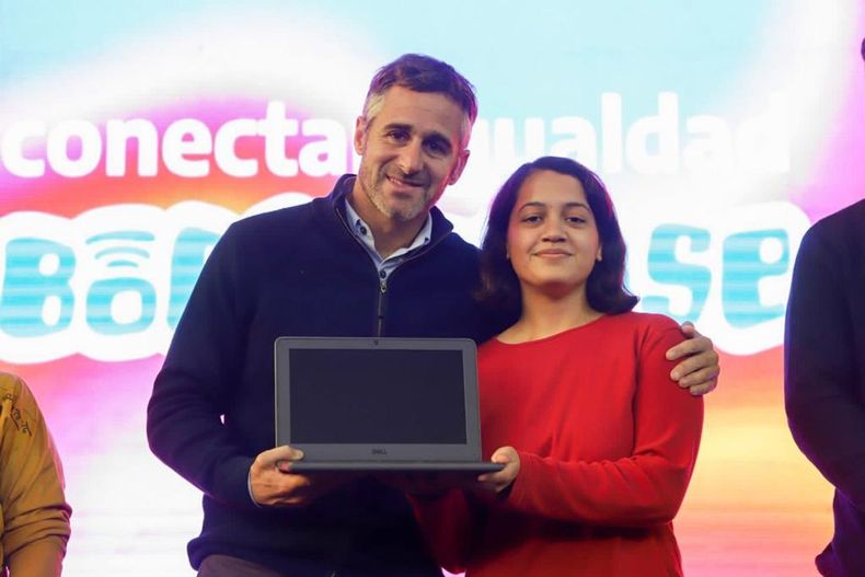 La entrega de netbooks se enmarca dentro del plan Conectar Igualdad bonaerense.&nbsp;