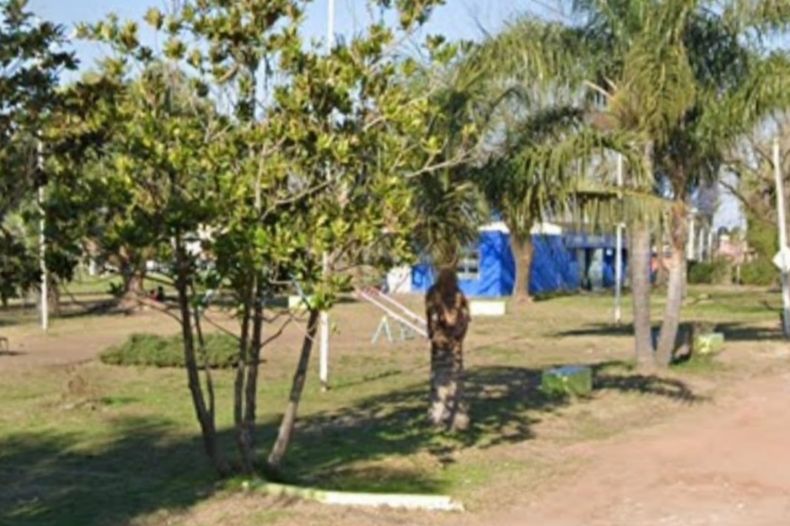 PLAZA. Isla Belgrano al 400, lugar donde se produjo el suicidio.